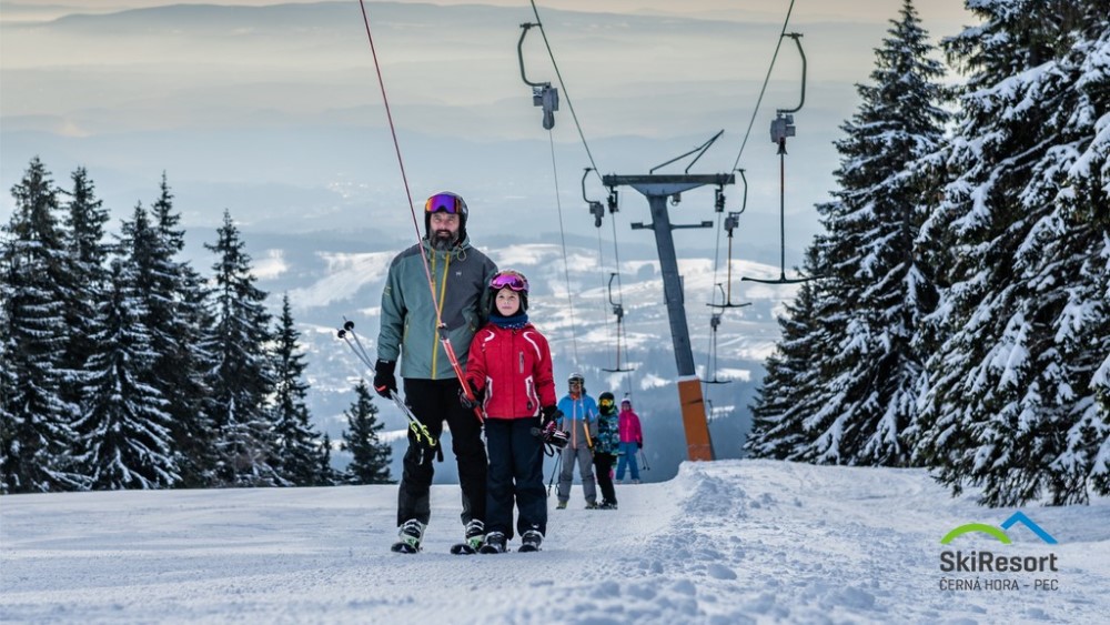 Skiresort Cerna Hora in Tsjechië.